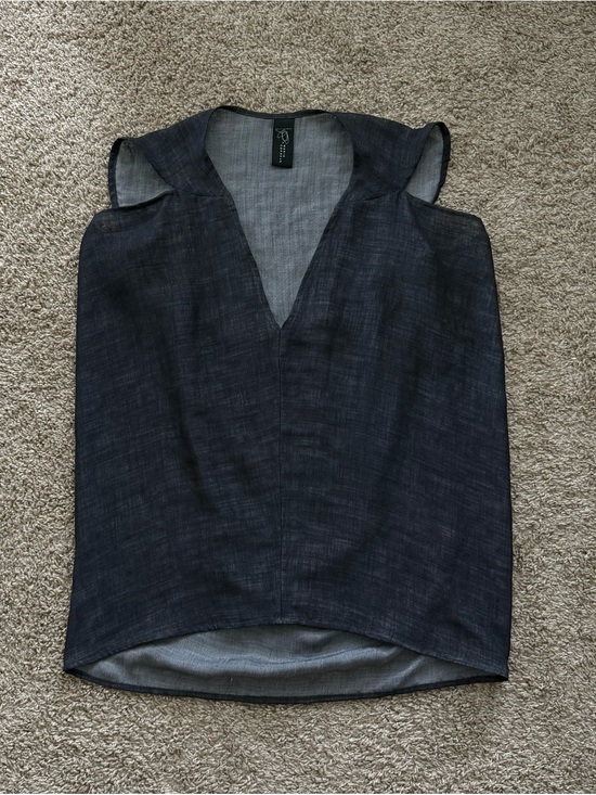 Zero + Maria Cornejo Tops - Zero + Maria Cornejo Dark Charcoal V-Neck Blouse Top
